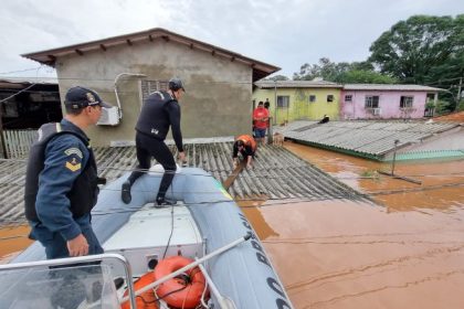 Comissão vota relatório parcial e faz balanço sobre ações relacionadas a enchentes no Rio Grande do Sul