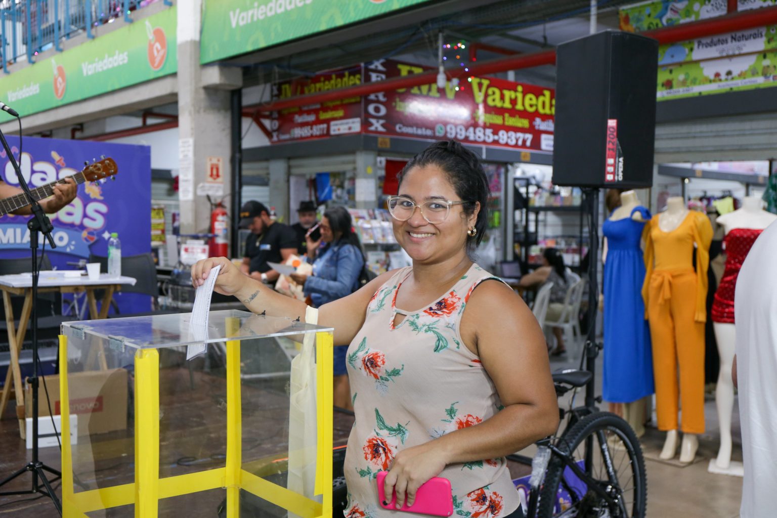 Prefeitura de Manaus realiza sorteio com carro zero quilômetro e outros prêmios nas galerias populares