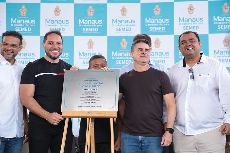 Prefeito David Almeida assegura entrega de 28 escolas antes do início do ano letivo em Manaus