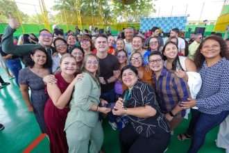 Prefeito David Almeida fortalece valorização dos profissionais da educação e cria ambiente favorável aos avanços pedagógicos em Manaus