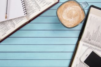 EscudoEProteção: Como Criar Uma Rotina de Oração Baseada no Salmo 91