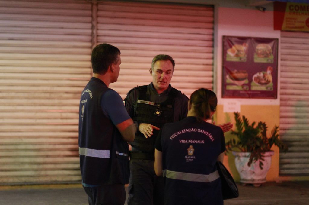 CIF: Bares e adegas das zonas oeste e centro-oeste da capital são fiscalizados