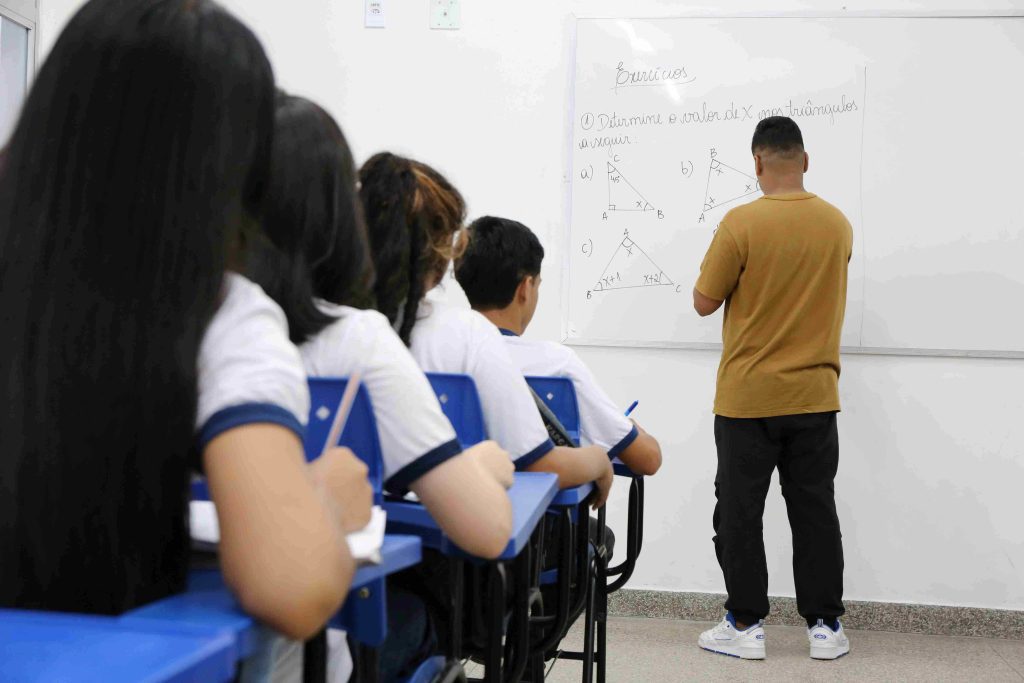 Secretaria de Estado de Educação prepara edital para o programa Bolsa Mais Professores
