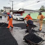 Prefeitura de Manaus realiza ação intensiva de recuperação asfáltica no bairro Tancredo Neves