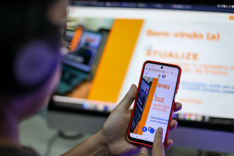 Prefeitura de Manaus orienta estudantes sobre Cadastro e Recadastro Estudantil 2026 da meia-passagem no transporte coletivo