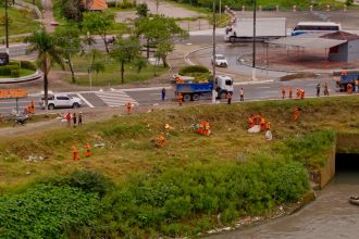 Prefeitura de Manaus realiza grande mutirão de limpeza na zona Sul e consolida ações realizadas durante a semana