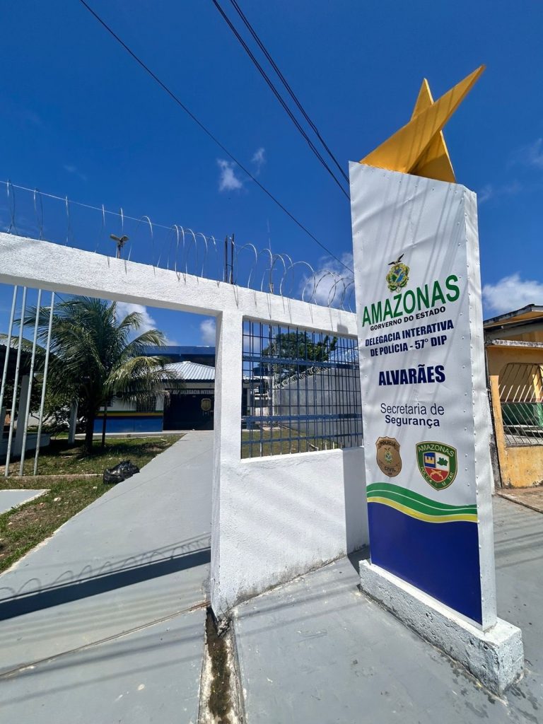 PC-AM e PMAM prendem foragido por roubo com lesão grave em criança, em Alvarães