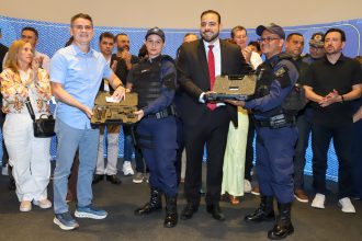 Prefeito David Almeida consolida novo patamar da segurança municipal e arma mais 127 guardas municipais em Manaus