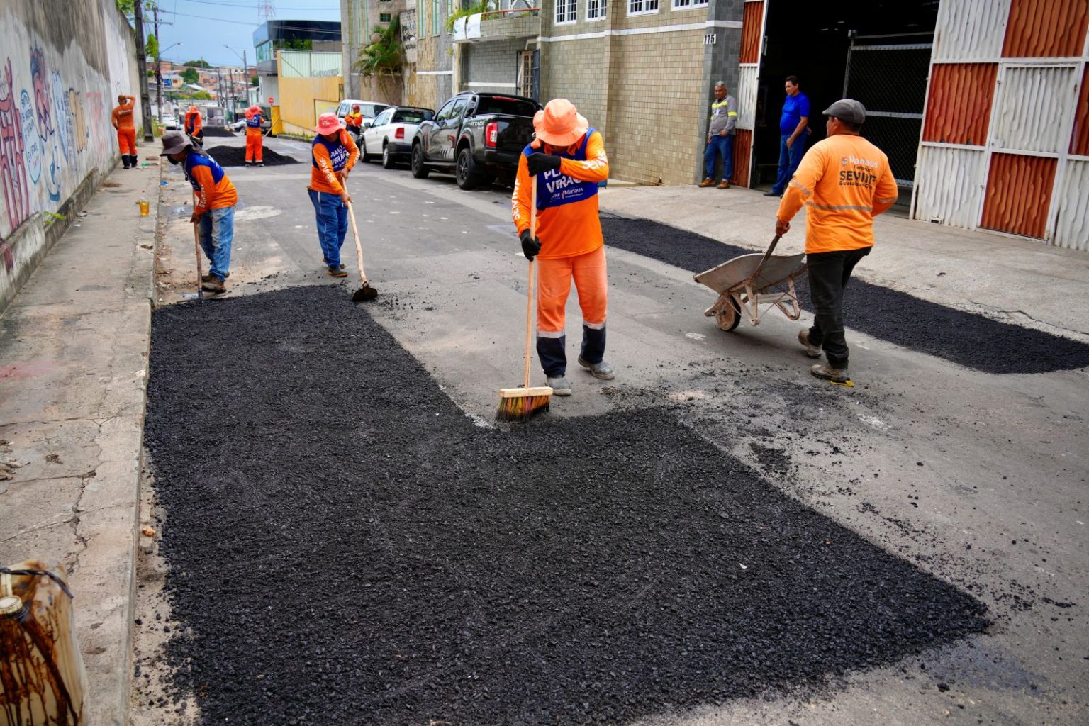 Prefeitura de Manaus amplia recuperação asfáltica no bairro Petrópolis e reforça mobilidade na zona Sul
