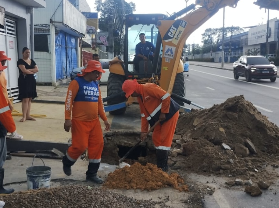 Prefeitura de Manaus realiza obra emergencial na drenagem profunda da avenida Constantino Nery