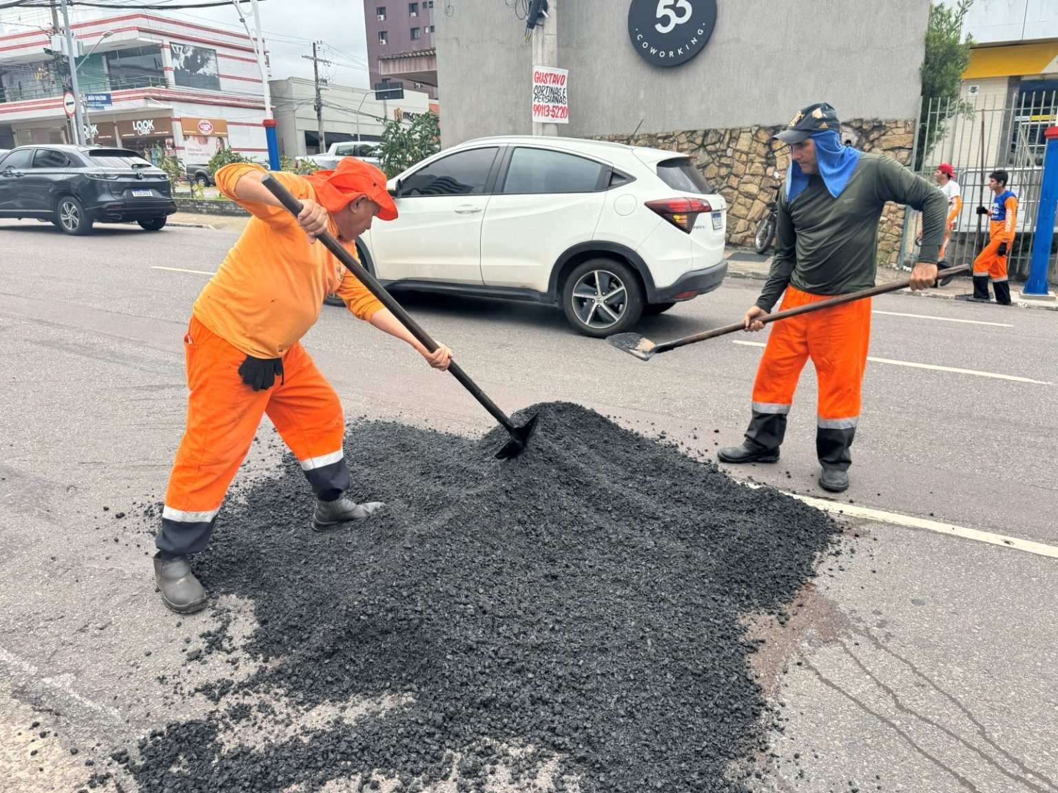 Prefeitura de Manaus reforça recuperação viária em corredores estratégicos do bairro Nossa Senhora das Graças