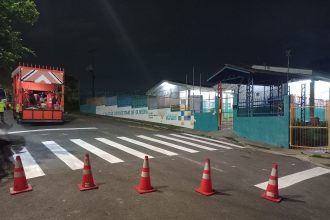 Prefeitura de Manaus revitaliza faixas de pedestres para o retorno às aulas