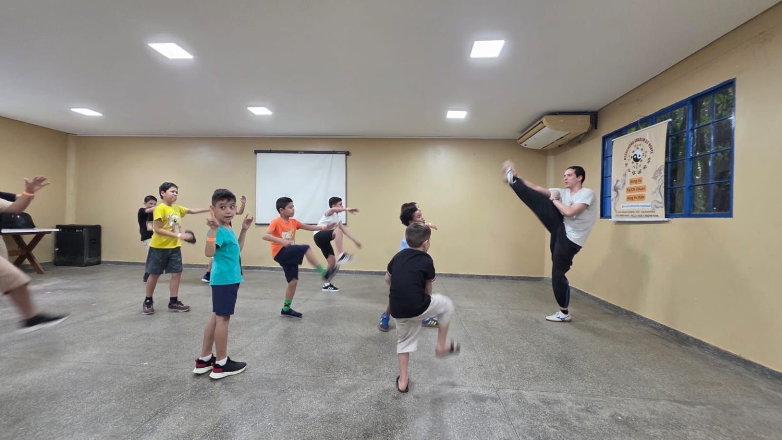 Prefeitura de Manaus oferece oficina de Kung Fu e Yoga Kids na programação da colônia de férias ‘No Quintal do Parque’