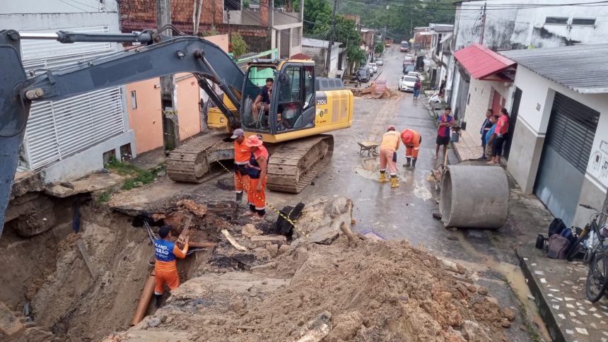 Prefeitura de Manaus realiza obra emergencial em drenagem no bairro Lírio do Vale