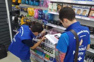 Visa Manaus realiza nova ação ‘Cabelo Seguro’ para fiscalizar comércio de pomadas modeladoras