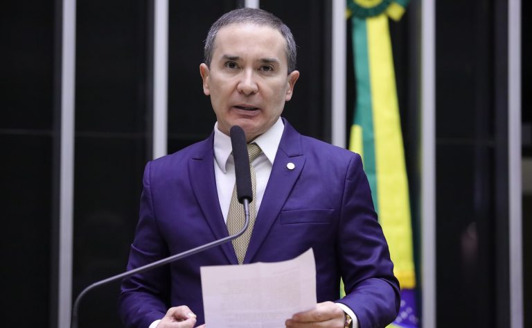 Comissão aprova exigência de biometria para operações de crédito consignado no serviço público federal