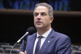 Comissão aprova proposta que cria programa de emprego para mulheres vítimas de violência