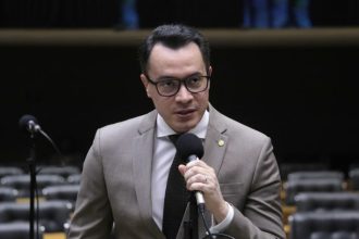Comissão aprova projeto que obriga órgãos públicos a garantir acessibilidade