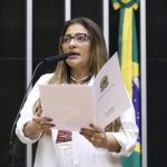 Comissão aprova projeto que dá mais prazo para gestante tirar carteira de motorista