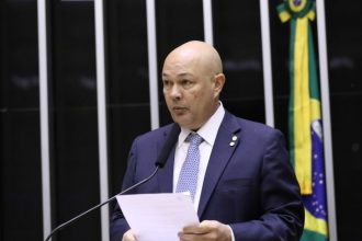 Comissão aprova isenção de tributos para notebook de uso pessoal trazido do exterior por viajantes