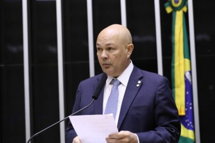 Comissão aprova isenção de tributos para notebook de uso pessoal trazido do exterior por viajantes