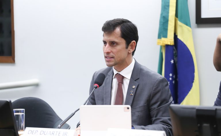 Comissão aprova jornada diferenciada para cuidador de pessoa com deficiência