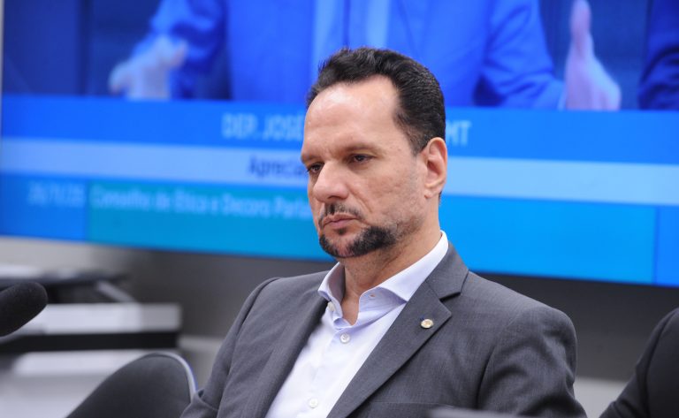 Comissão aprova exigência de programa de integridade para contratos a partir de R$ 10 milhões