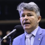 Comissão aprova exigência de receita médica para venda de antibióticos veterinários