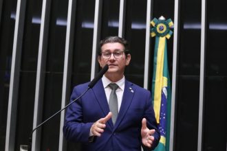 Comissão aprova projeto que restabelece cobrança de imposto para carnes e café importados