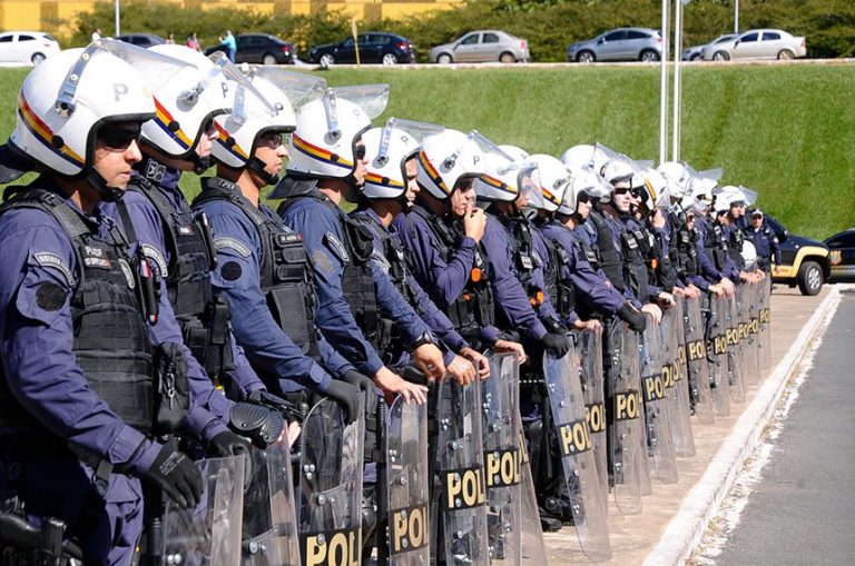 Lula veta integralmente projeto que unifica limite de idade em concursos para policiais e bombeiros