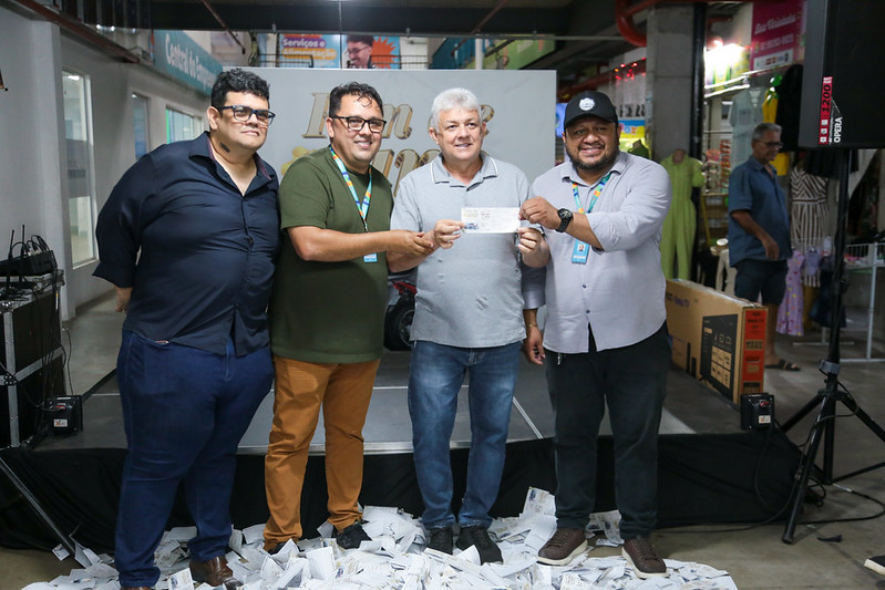 Prefeitura de Manaus sorteia prêmios da campanha promocional das galerias populares