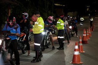 Prefeitura de Manaus intensifica operação ‘Trânsito Seguro’ e remove oito veículos irregulares