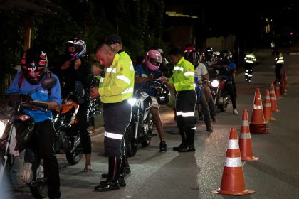 Prefeitura de Manaus intensifica operação ‘Trânsito Seguro’ e remove oito veículos irregulares