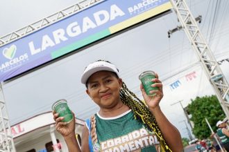 Governo do Amazonas e Cosama entregam 50 mil copos de água para o 30º Festival do Peixe Ornamental de Barcelos