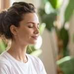 A paz que o mundo não traz: quando o lar se torna refúgio na presença de Deus