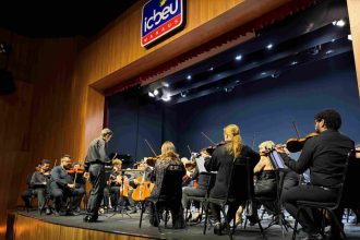 Amazonas Filarmônica realiza concerto sinfônico no Teatro ICBEU