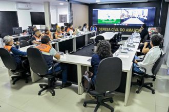 Defesa Civil do Amazonas mobiliza setor de telecomunicações para fortalecer a prevenção e a resposta às cheias de 2026