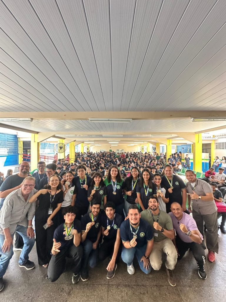 Com iniciativas pedagógicas, escola da rede estadual se destaca em competições de exatas