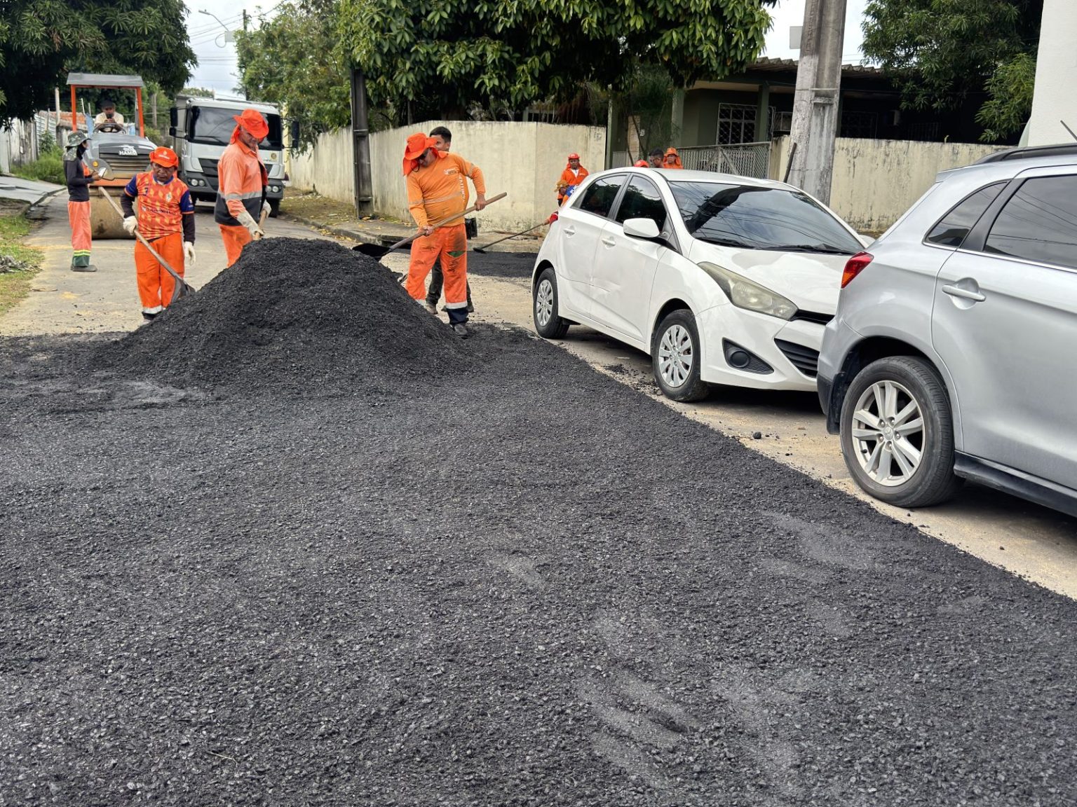 Força-tarefa da Prefeitura de Manaus recupera novas ruas no bairro Adrianópolis 