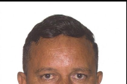PC-AM divulga imagem de comandante de embarcação envolvido em naufrágio no Encontro das Águas