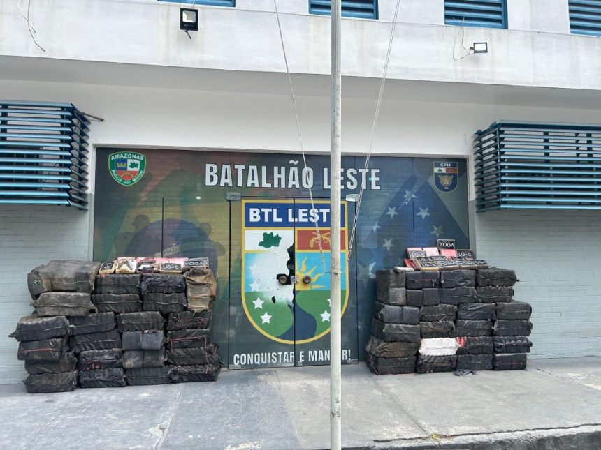 Polícia Militar do Amazonas apreende 1,1 tonelada de entorpecente e prende três homens 