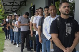 Polícia Militar do Amazonas inicia fase de entrega de documentos de novos convocados aprovados em concurso