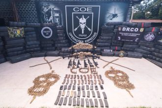 Policia Militar apreende mais de 4 toneladas de drogas e dez armas de grosso calibre em operação no rio Solimões