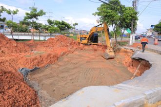 Prefeitura de Manaus avança na recuperação da rede de drenagem profunda da avenida Brasil 