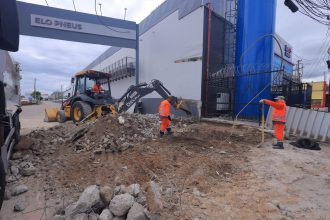 Prefeitura de Manaus avança nas obras de reconstrução da passarela Santos Dumont