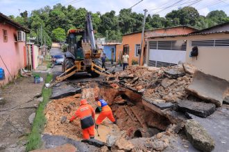 Prefeitura de Manaus executa obra emergencial de recuperação de drenagem na comunidade Riacho Doce 2