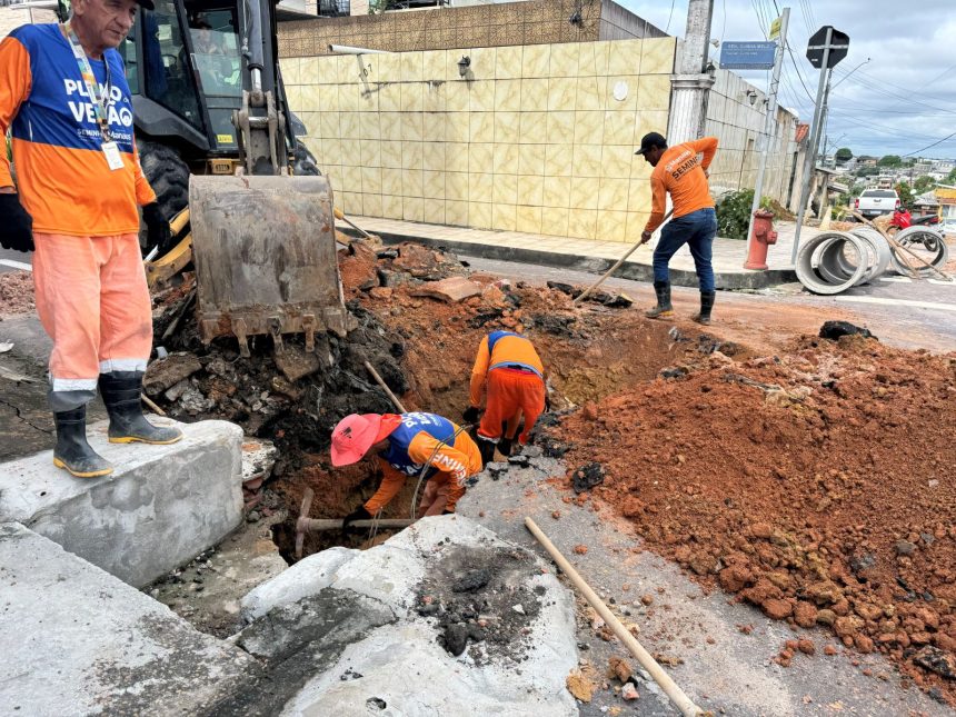 Prefeitura de Manaus realiza intervenção no bairro São Jorge para restabelecer o sistema de escoamento de águas pluviais