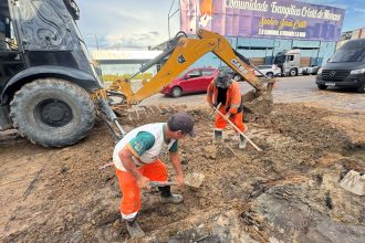 Prefeitura de Manaus recupera drenagem danificada após falha de serviço da concessionária de água no Centro 