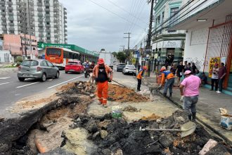 Prefeitura de Manaus recupera drenagem na Constantino Nery após danos causados por descarte irregular de lixo