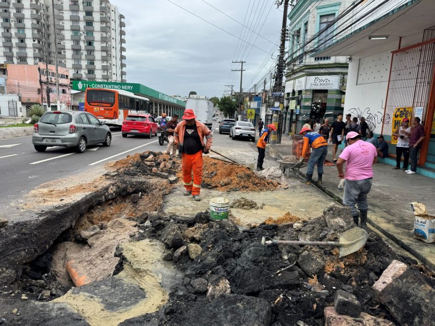 Prefeitura de Manaus recupera drenagem na Constantino Nery após danos causados por descarte irregular de lixo